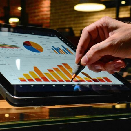 Why Restaurants and Cafes Are Embracing Digital Tools — and How FinAcct360 Delivers